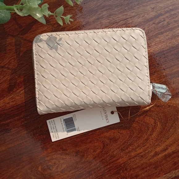 Basketweave Original Ellen Tracy NWT Wallet - Picture 11 of 17